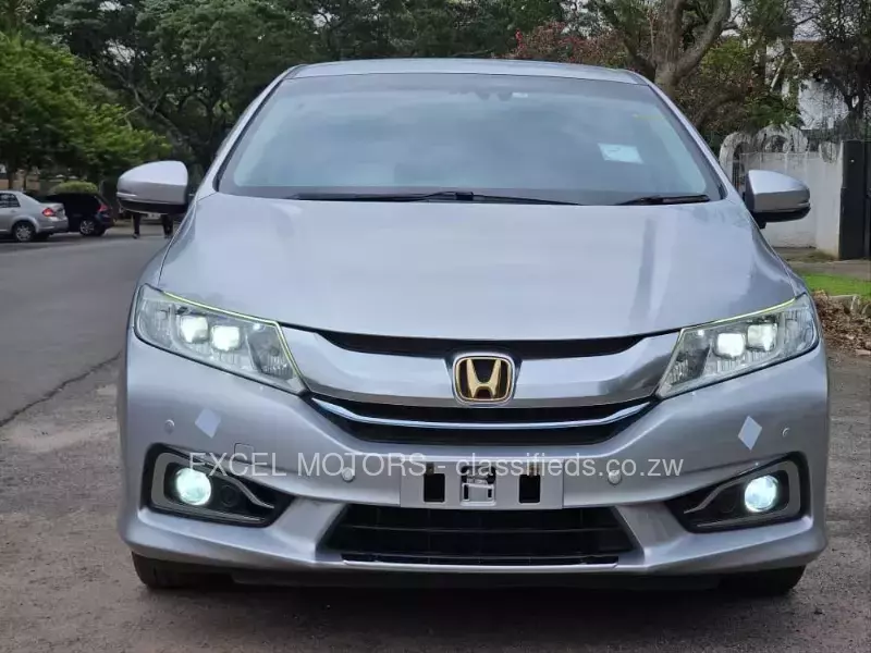 Honda Grace 2015