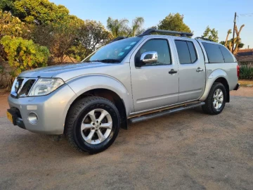 Double Cabs: Nissan Navara, Ford Ranger, Toyota Hilux D4D