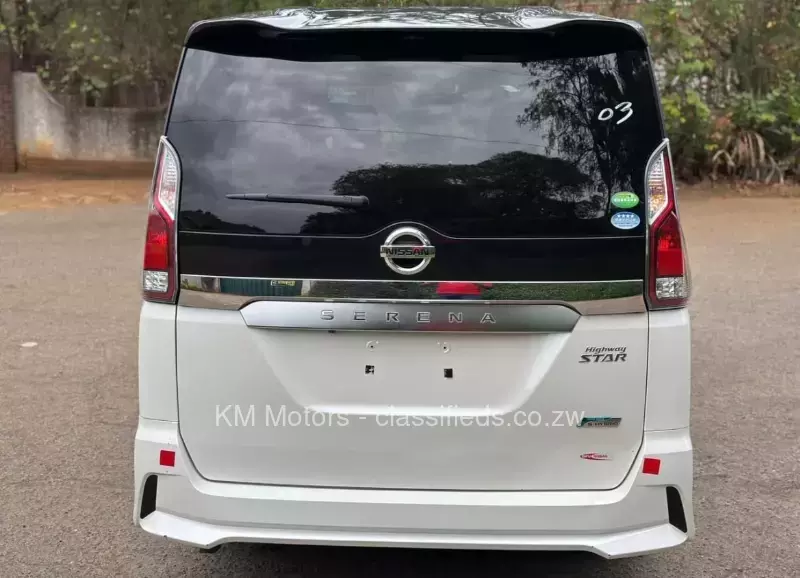 Nissan Serena 2018