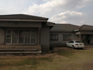 Marondera - House