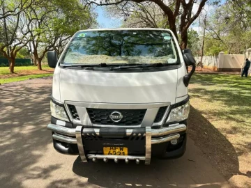 Nissan NV350 2012