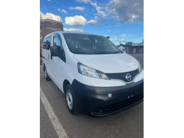 Nissan NV200 2015