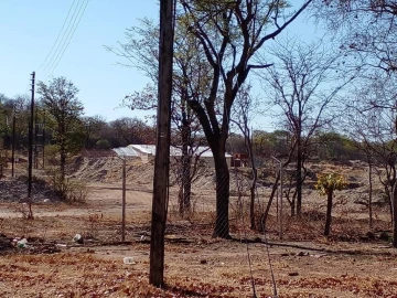 KweKwe - Land